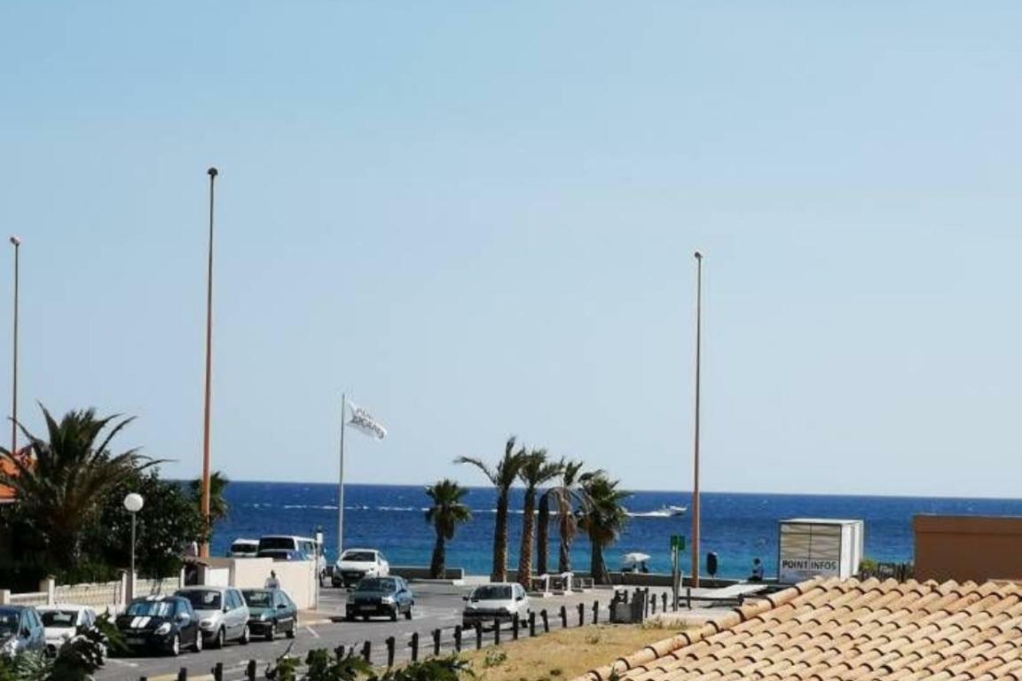 Face à la mer avec clim, wifi, parking, baignoire Le Barcarès Extérieur photo
